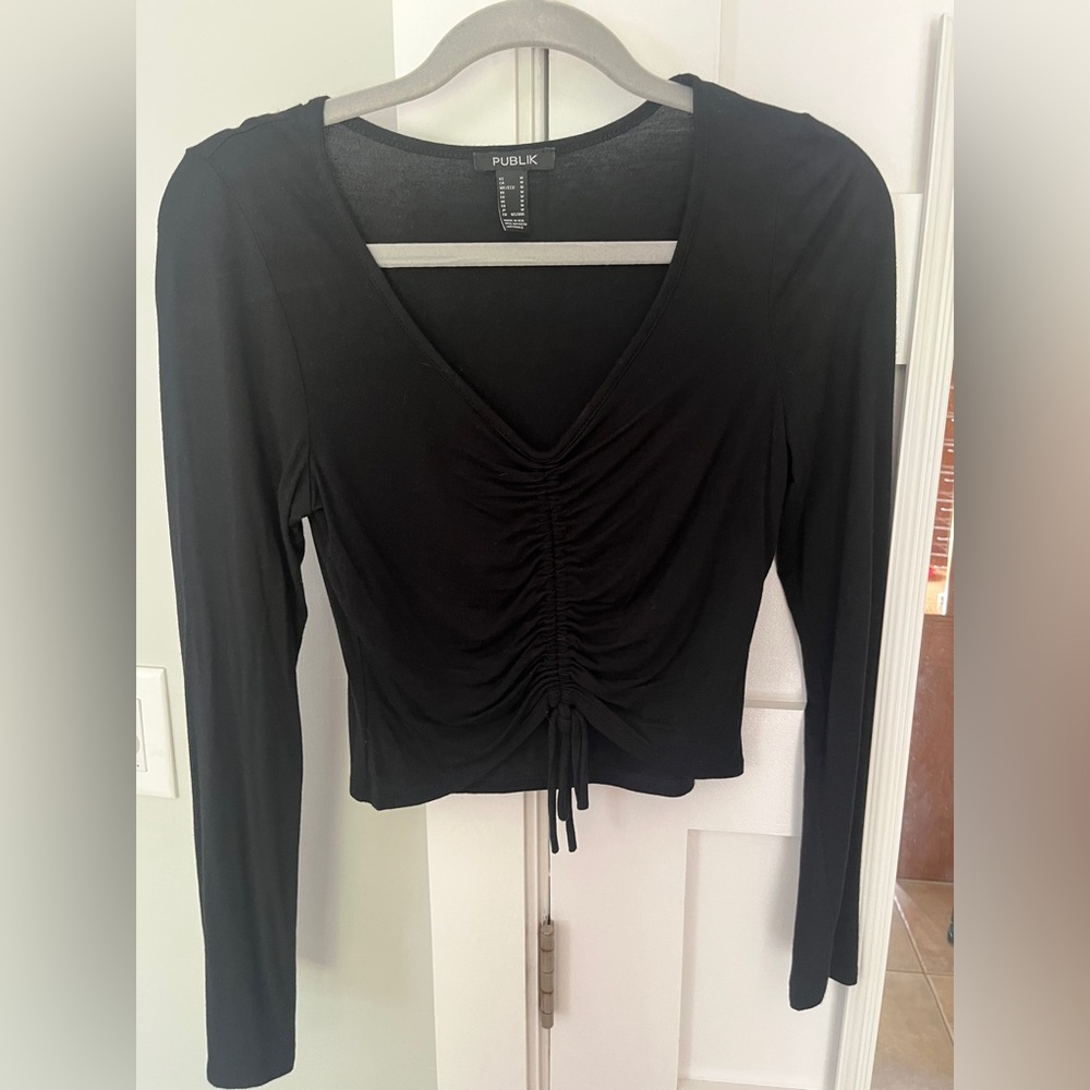 Cropped ruched long sleeve top